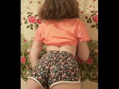 ❤️ Tânără sexy care se dezbracă de pantaloni scurți în fața camerei de filmat ️❌ at ro.quizfarmature.ru ❌️❤