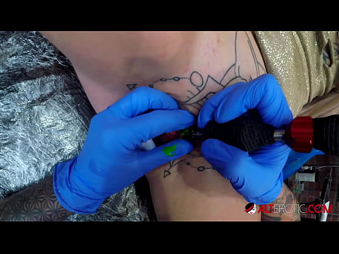 ❤️ Sully Savage, o bunăciune extrem de tatuată, și-a făcut un tatuaj pe clitorisul ei ️❌ at ro.quizfarmature.ru ❌️❤