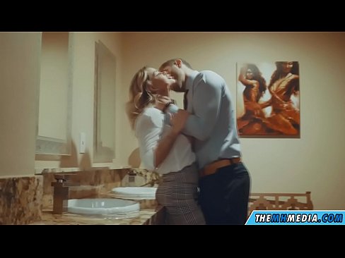 ❤️ Când o blondă cu sânii mari te seduce într-o toaletă publică ️❌ at ro.quizfarmature.ru ❌️❤
